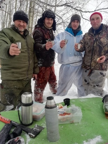 С друзьями за косулей