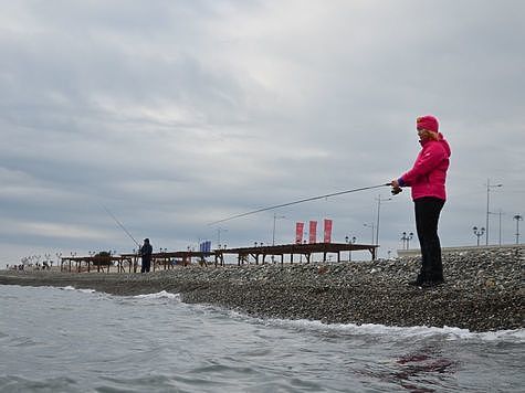 Женщины на рыбалке фото