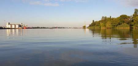 На реку с лодкой за лещом и сазаном