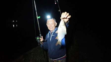 Ночная рыбалка на День рыбака