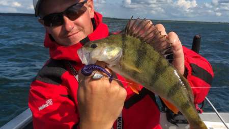 Огромная щука на ультралайтовый спиннинг