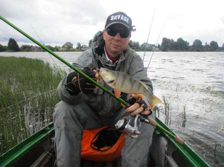 Рыбалка на старице реки. Ловля в траве. Рыбалка на старице реки. Ловля в траве.
